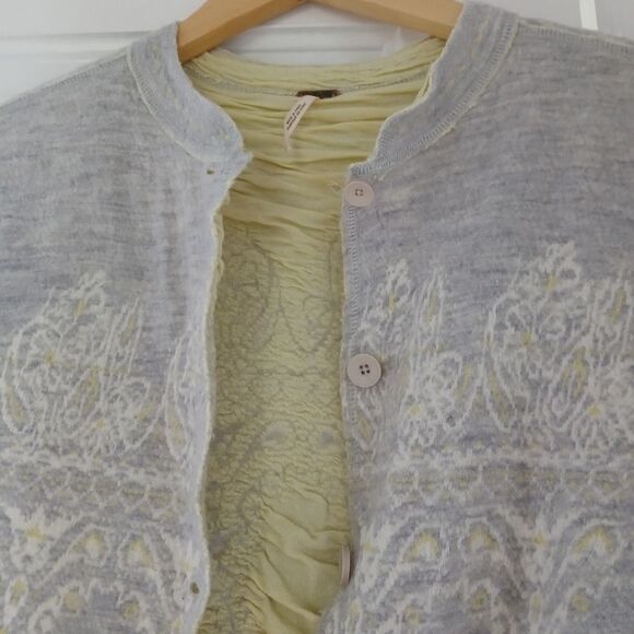 RARE Free People Wool/Cotton Fair Isle Button Sweater Grey Yellow S/M - Picture 4 of 11